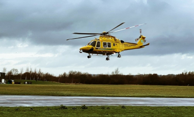 Почему лопасти вертолёта вращаются на полной скорости ещё до взлёта?