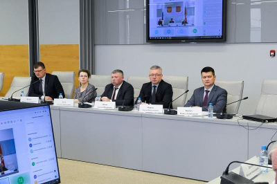 Призрак Давыденко в Заксобрании: депутаты поучаствуют в отборе лесных инвестпроектов